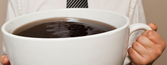 Caffè in tazza enorme